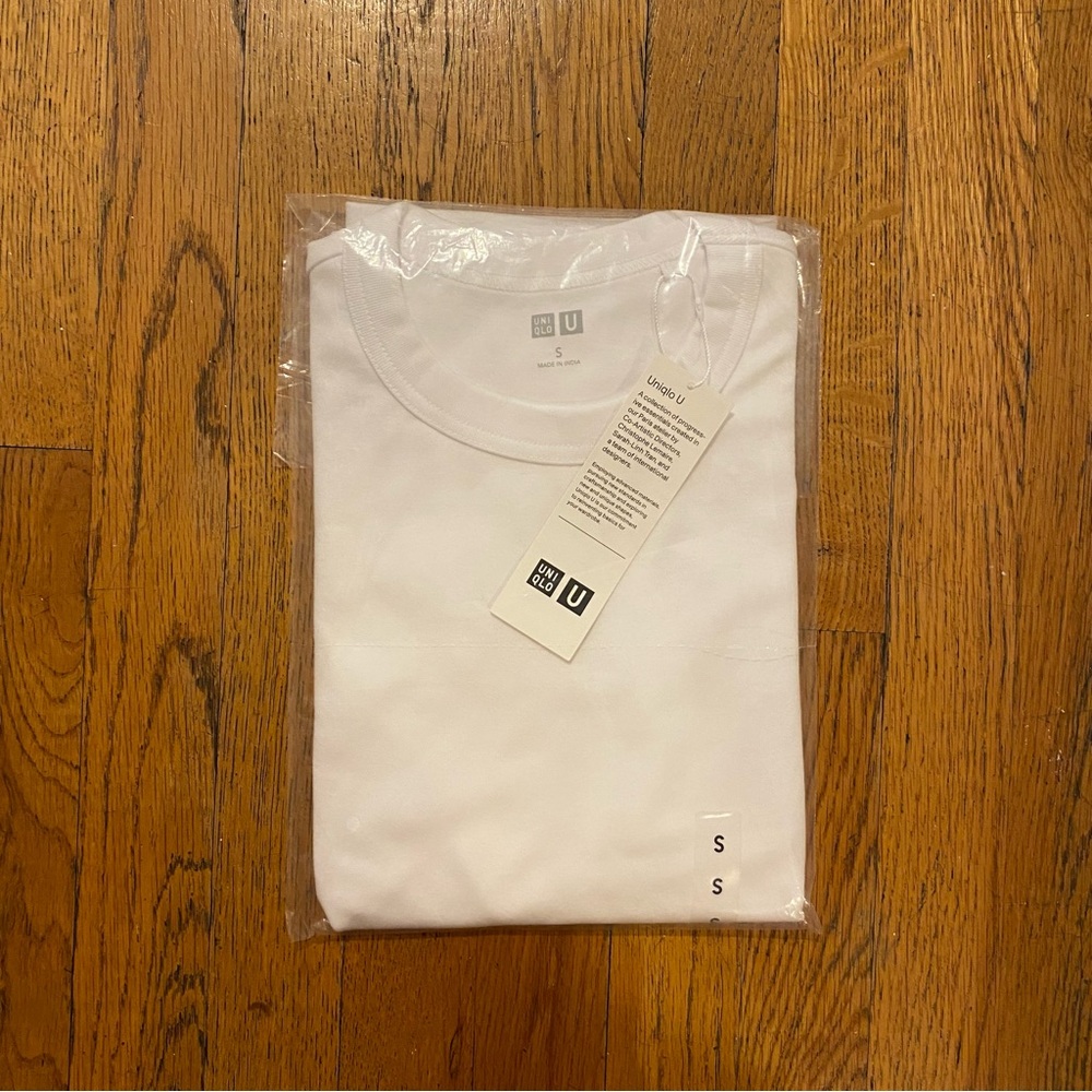Uniqlo Women's White Short Sleeve Tee